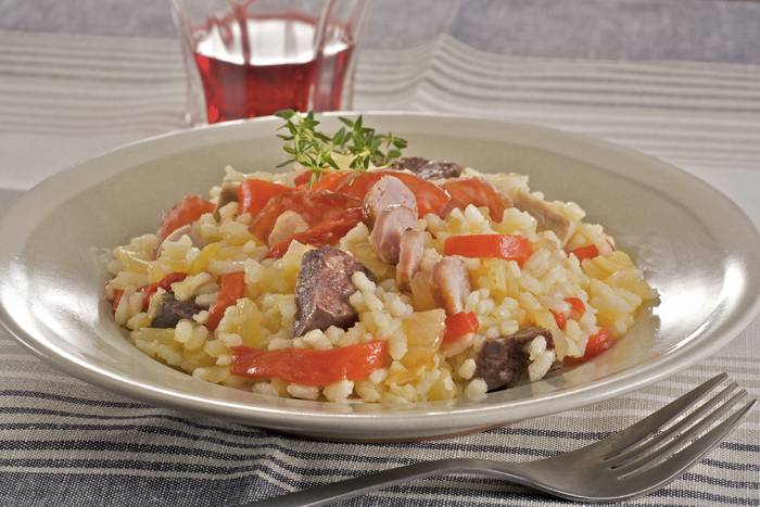 Arroz a la catalana con embutido