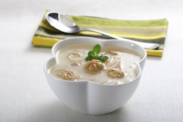 Consome con champiñones