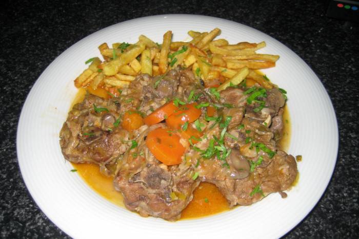 Caldereta de cuello de cordero