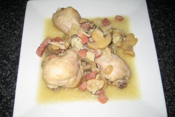 Jamoncitos de pollo en salsa
