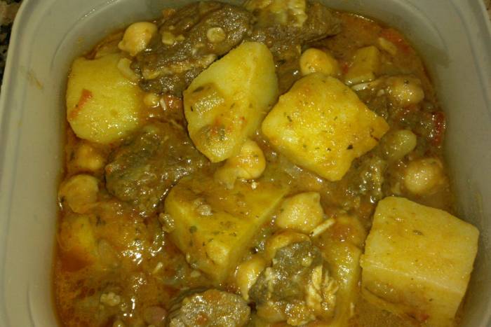 Ternera guisada con garbanzos
