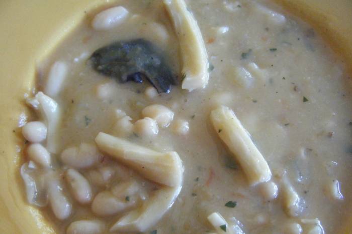 Alubias con chocos