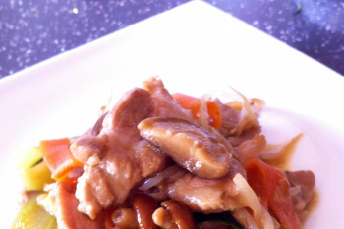 Cerdo estilo chino con verduras