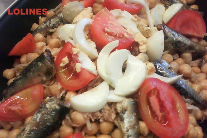Garbanzos aliñados en ensalada