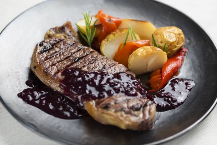 Entrecot de ternera al vino tinto