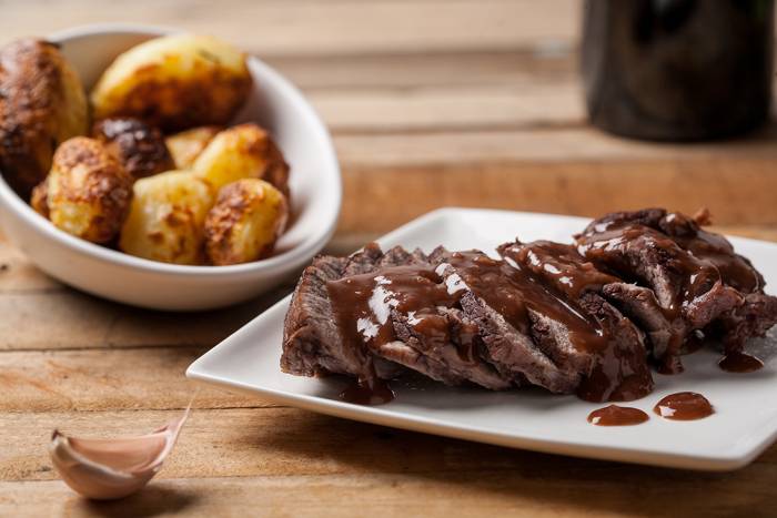 Estofado de ternera con patatas al horno