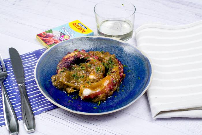 Pulpo encebollado