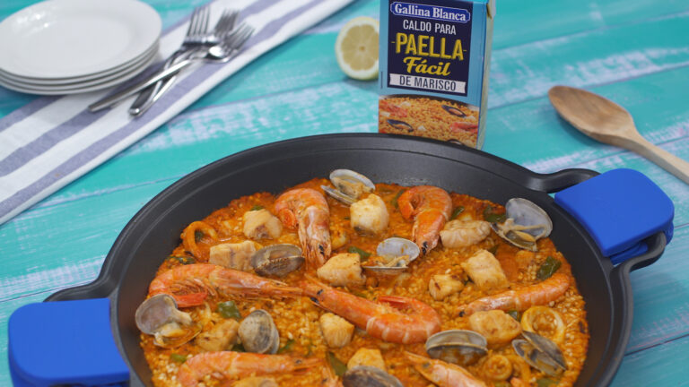 Arroz con pescado y marisco