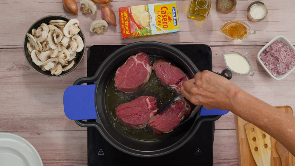 Preparar los ingredientes para el solomillo