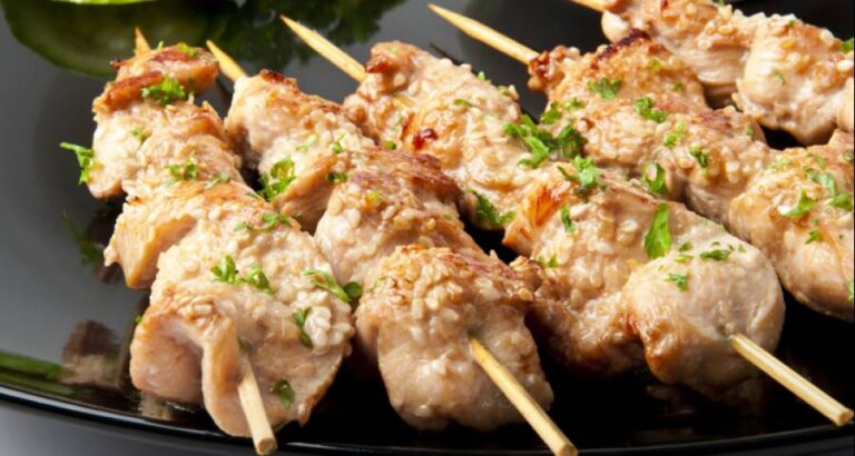 Brochetas, ¿de madera o metálicas?
