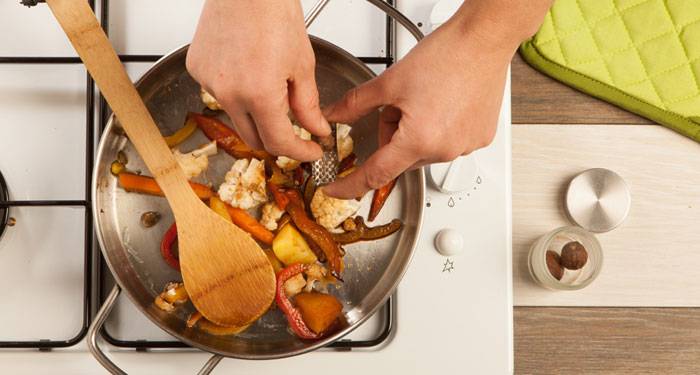 Nuez moscada para las verduras