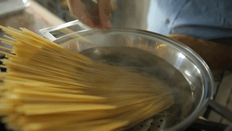 Hervir la pasta sin aceite